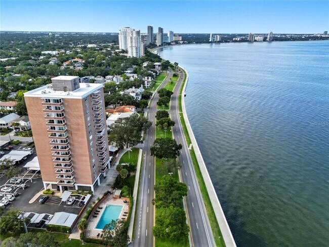 Building Photo - 4015 Bayshore Blvd