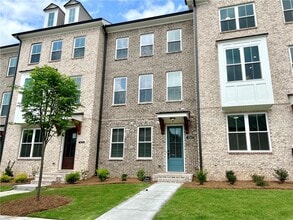 Building Photo - 3589 Myron Pl