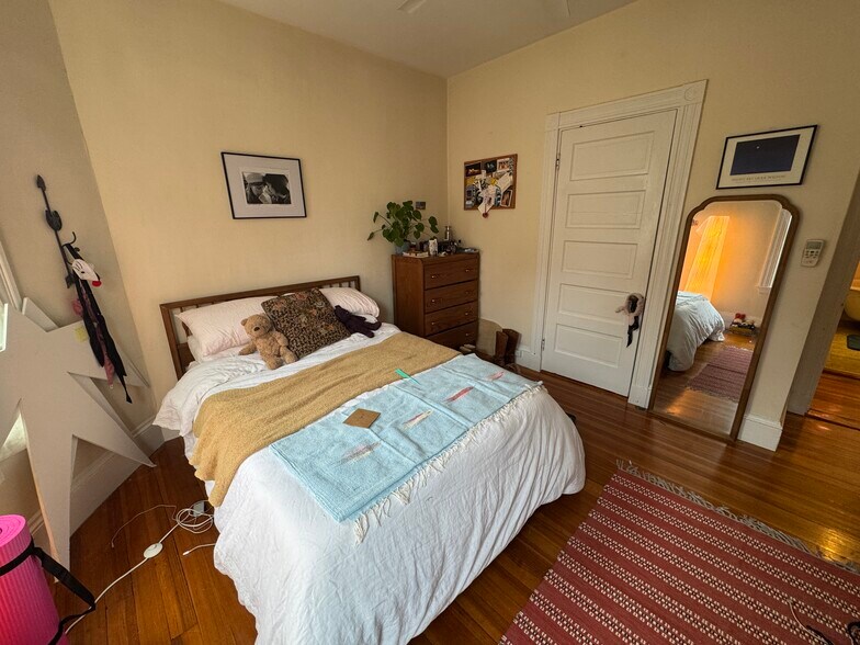 Building Photo - 51 Ibbetson St