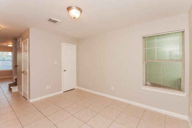 Building Photo - 4906 N Cancun Dr