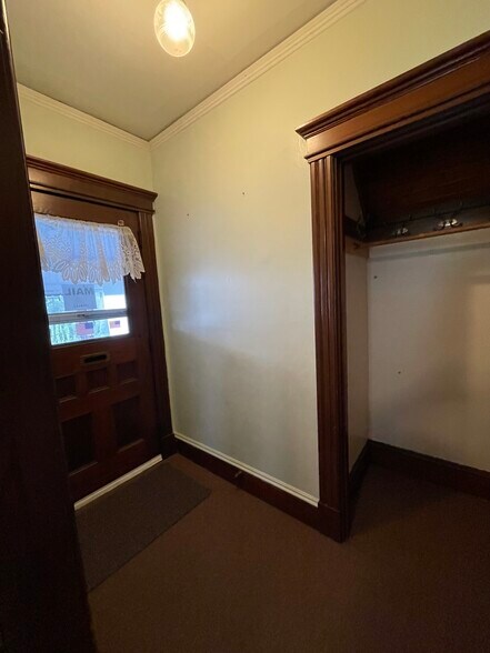 Building Photo - 8 Woodland St