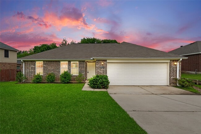 Primary Photo - 12502 Hackberry Dr
