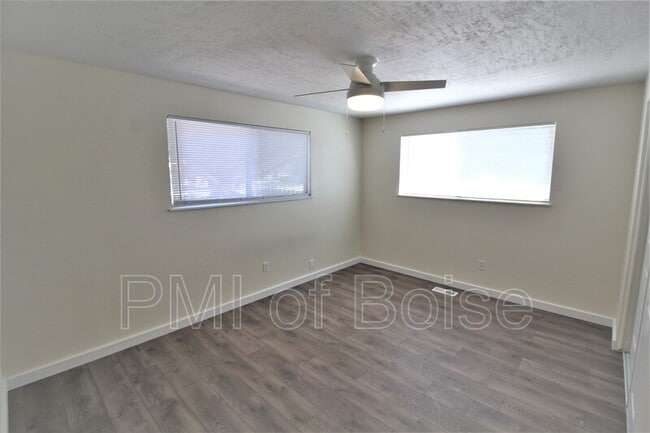 Building Photo - 3240 W Malad St