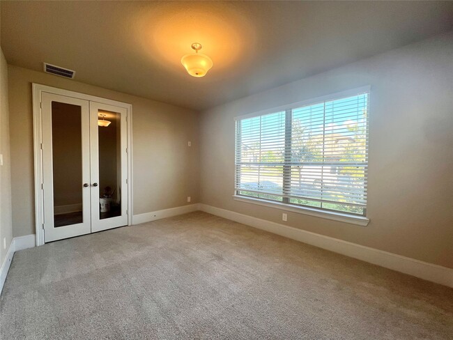 Building Photo - 15815 Sunlit Falls Dr