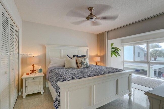 Building Photo - 5450 N Ocean Blvd