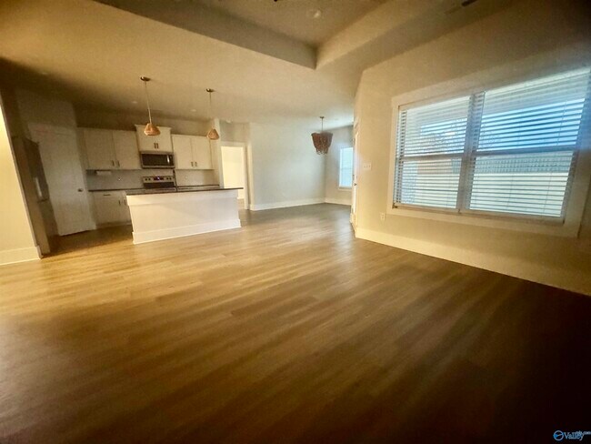 Building Photo - 91333 Monteagle Blvd SE