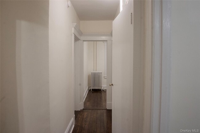 Building Photo - 55 Vernon Ave