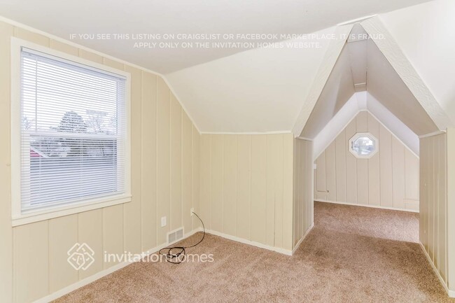 Building Photo - 6631 Oakland Ave S