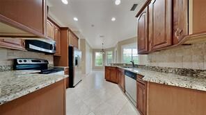 Building Photo - 38641 Lakeview Walk