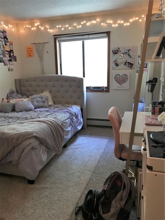 Building Photo - $1,575 | 3 Bedroom, 2 Bathroom Condo | Cat Friendly | Available for August 1st, 2026 Move In!