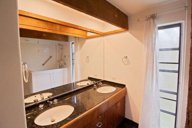 Building Photo - Eden at Haiku Woods – 3BD/2BA/2 Covered Pa...
