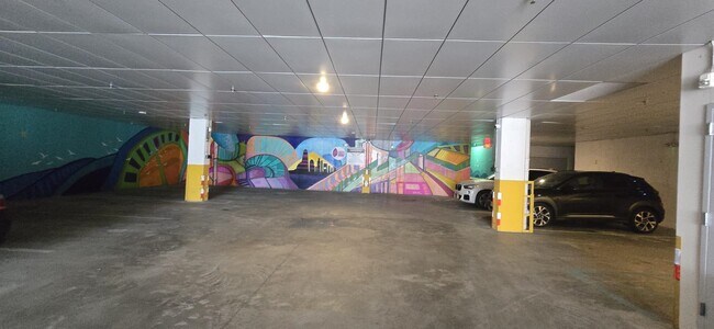 Building Photo - 211 Baldwin Ave