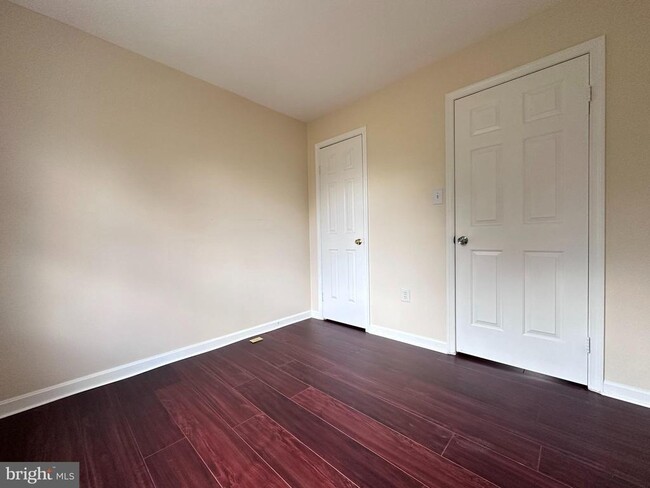 Building Photo - 6715 Cub Run Ct