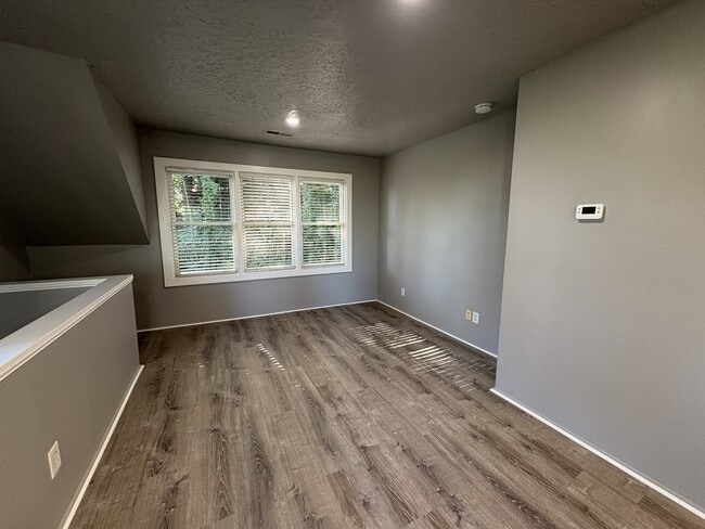 Building Photo - 1275 SW College St