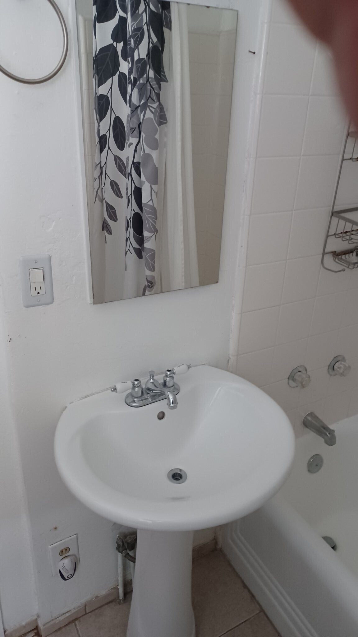 Building Photo - 4567 Marlborough Dr