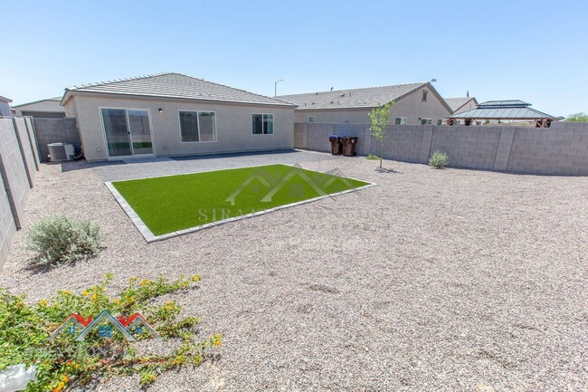 Building Photo - 1474 W Inca Dr