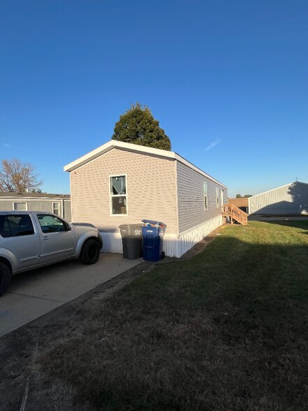 Primary Photo - 625 Beck Ave