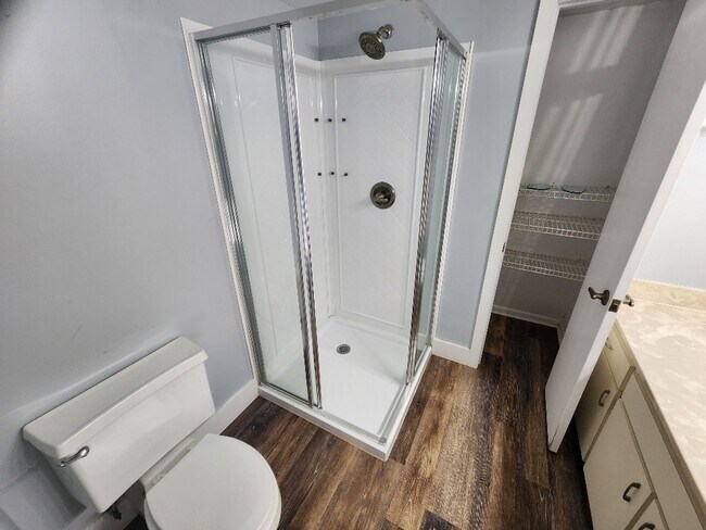 Building Photo - Charming Townhome in Cedar Dunes