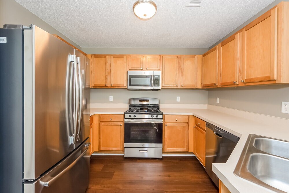 Building Photo - 2025 Registry Dr