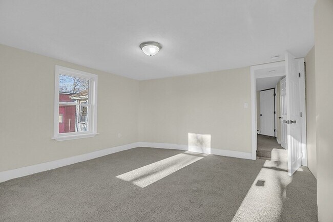 Building Photo - 52-54-54 Mt Globe St