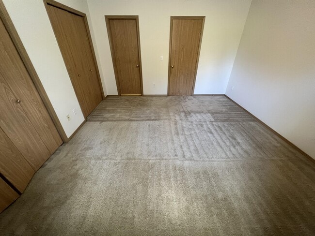 Building Photo - 3709 87th Ave NE