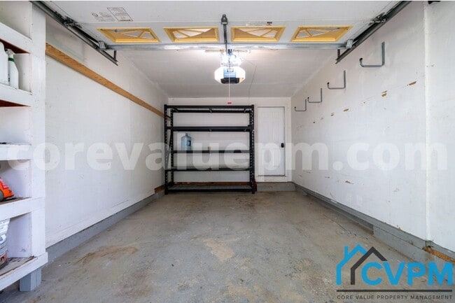 Building Photo - 10827 Topbranch Ln