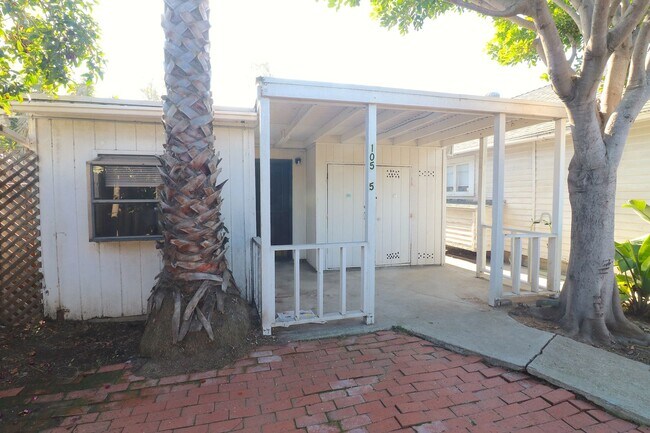 Building Photo - Lincoln Avenue