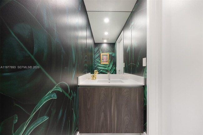 Building Photo - 3131 NE 7th Ave