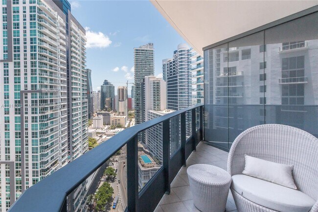 Building Photo - 1000 Brickell Plaza