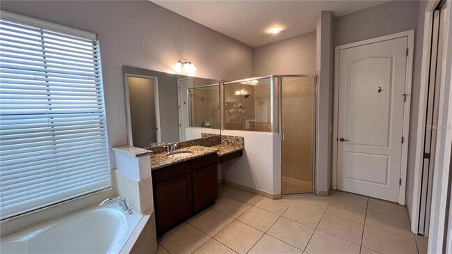 Building Photo - 10459 Stapeley Dr