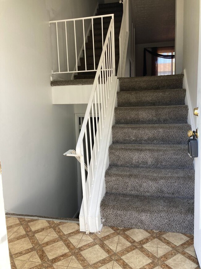 Building Photo - Spacious 3-bedroom, 2-bathroom townhouse available in Edgewood, MD.