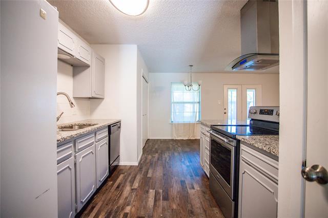 Building Photo - 740 Admiralty Way