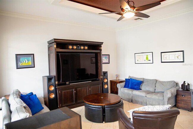 Building Photo - 411 Sycamore St