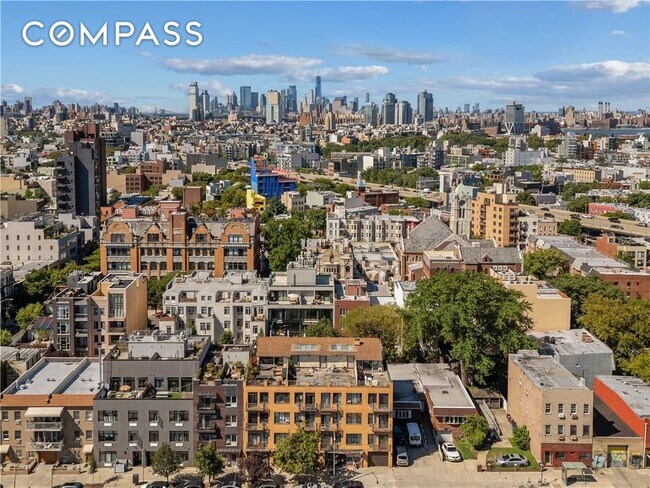 Building Photo - 99 Kingsland Ave