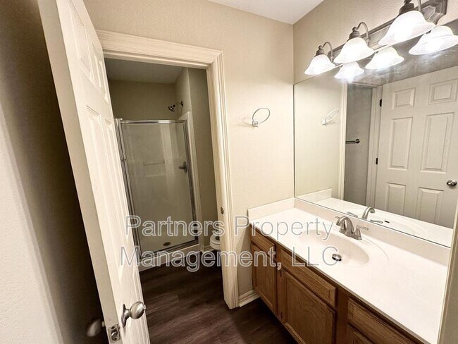 Building Photo - 1112 West Hendrix Street