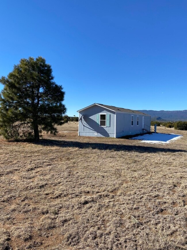 Building Photo - 533 Frost Rd