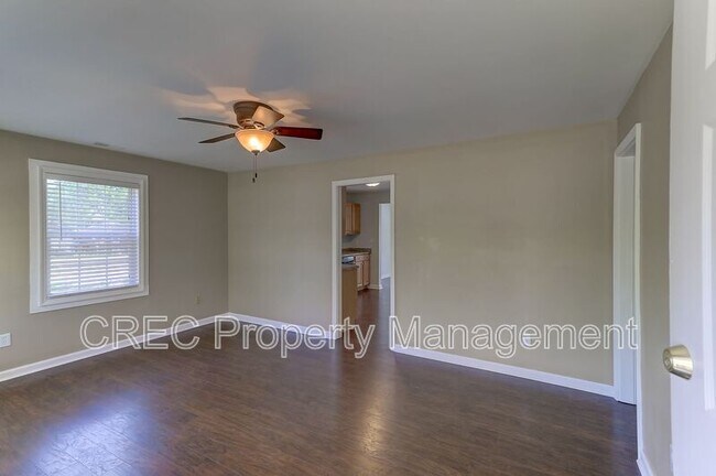 Building Photo - 2401 Eagle Dr