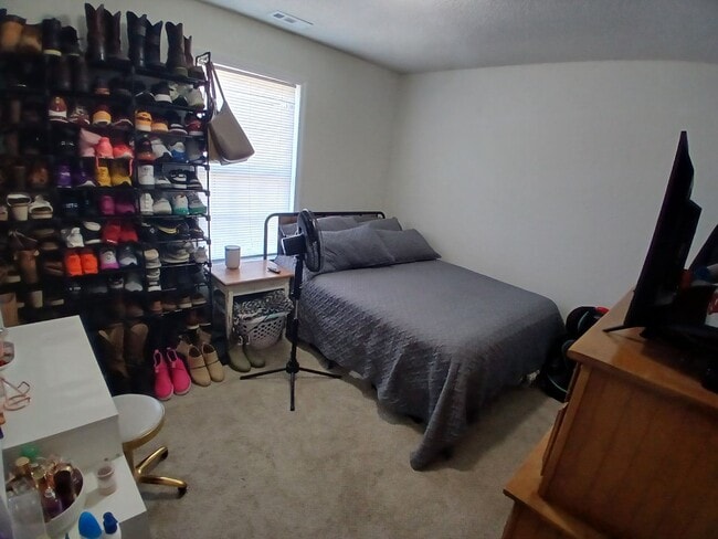 Building Photo - OLDFAIR2093