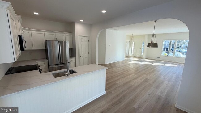 Building Photo - 49 Wagon Wheel Ln