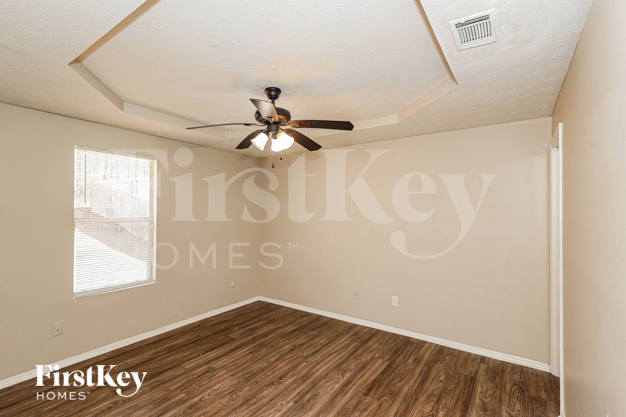 Building Photo - 6450 Peppermill Ln