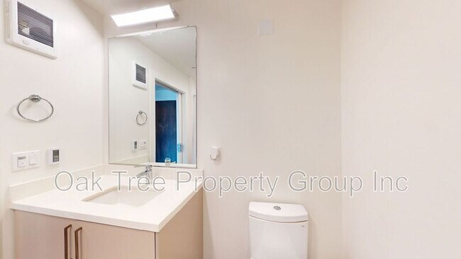 Building Photo - 532 Union St