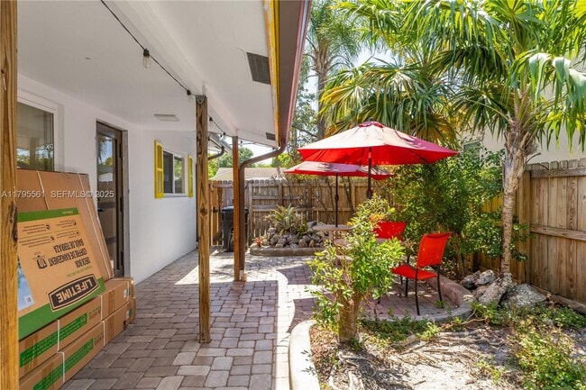 Building Photo - 1305 NE 2nd Ave