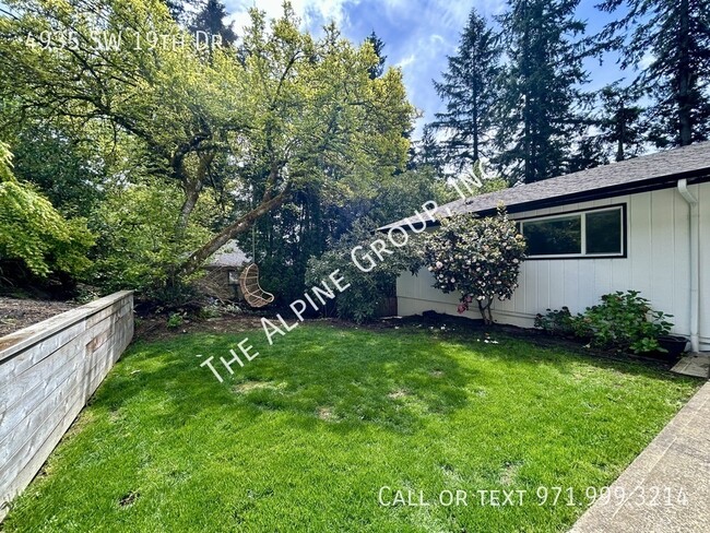 Building Photo - 4935 SW 19th Dr