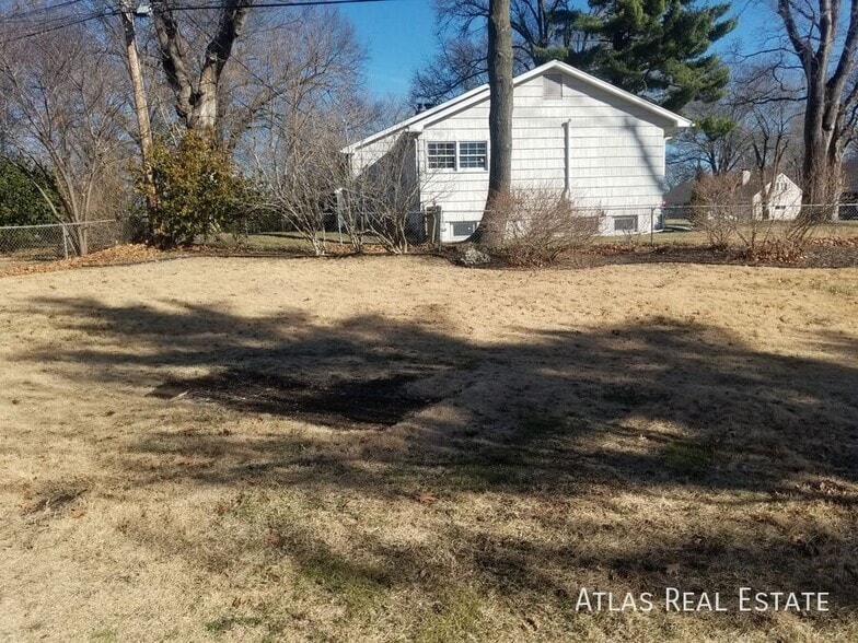 Building Photo - 7535 Briar St