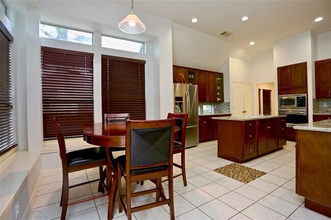 Building Photo - 19003 Yearling Meadows