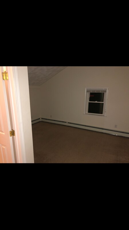 Building Photo - 8 E Oneida St