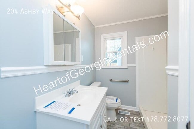 Building Photo - 204 Ashby Way