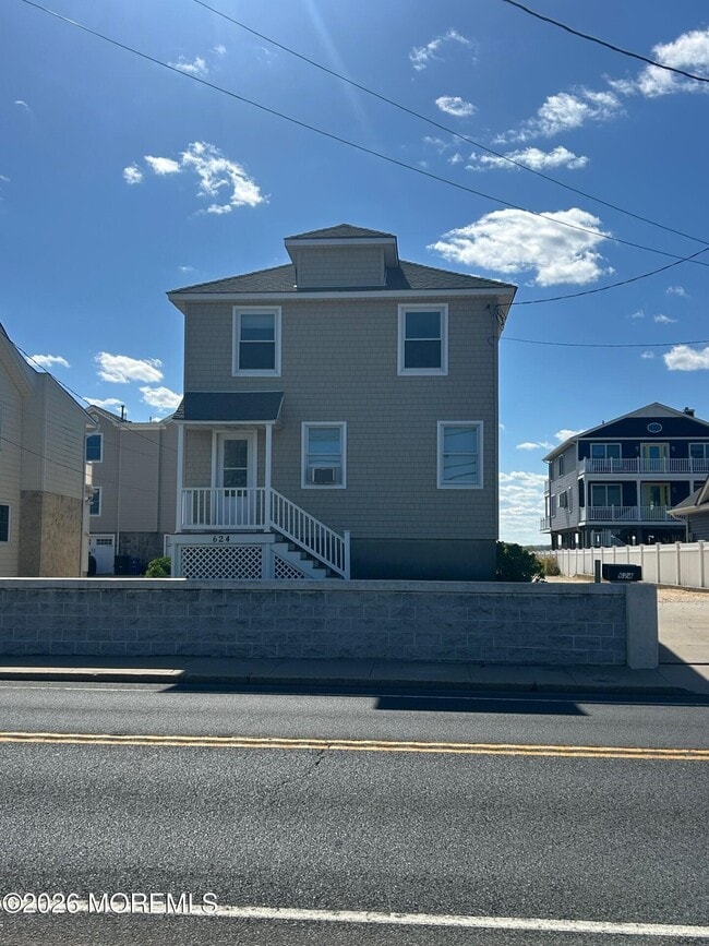 Building Photo - 624 Ocean Ave