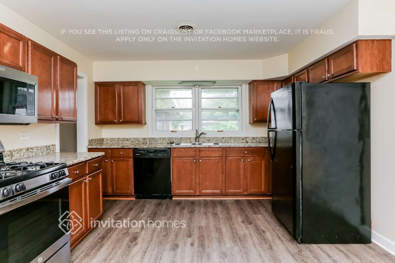 Building Photo - 1407 Highland Ave