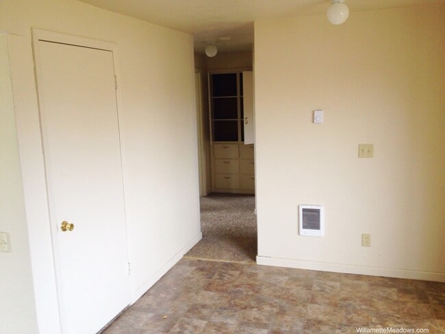 Building Photo - Modern 3 Bedroom Home near Auburn Elementary with Double Garage